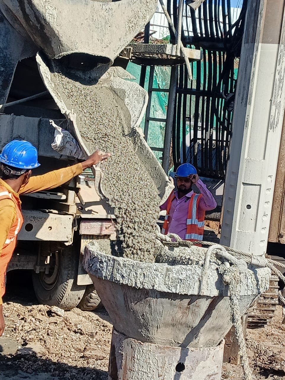 Concreting of cast-in-situ piles